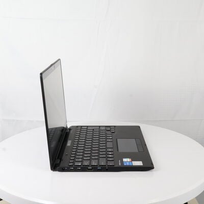 【通販センター】中古  FUJITSU LIFEBOOK UH10/E3 FMVUU1FUV3 (Intel Core  i7 1135G7 2.40GHz/8GB/SSD256GB/-/オンボード/13.3/1920x1080/Wi-Fi/WEBCAM/W11H64 MAR) 186347 