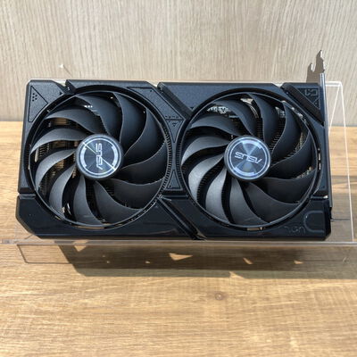 【姫路店】中古  ASUS DUAL-RX9060XT-16G (RX9060XT 16GB) 188999 