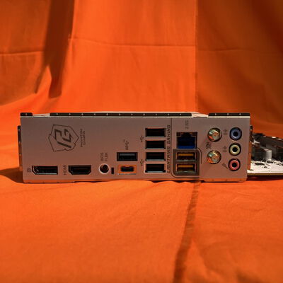【なんば店】中古  ASRock B650M PG Riptide WiFi White(B650 AM5 mATX) 3280021055 