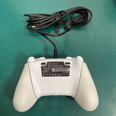 【富山本郷店】中古  Razer Wolverine V2 MW (RZ06-03560200-R3M1) 4920000610 