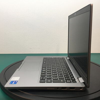 【佐賀南部バイパス店】中古  DELL Latitude 5320 (Intel Core i7 1185G7 3.0GHz/16GB/SSD256GB/-/-/13.3/1920x1080/Wi-Fi/WEBCAM/W11H MAR) 183658 