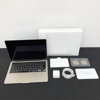 中古  Apple MacBook Air 2022 （13.6インチ/M2 8CPU 10GPU/8GB/512GB/スターライト） MLY23J/A 4640001998 
