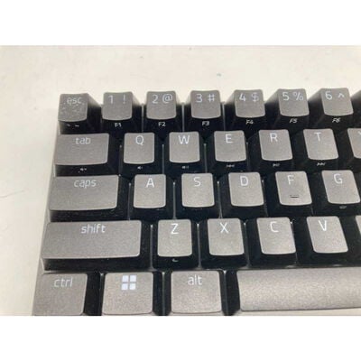 【郡山安積店】中古  Razer Huntsman Mini US Linear Optical Switch RZ03-03390200-R3M1 [英語配列/Black] 5110000388 