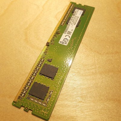 【鹿児島店】中古  PC4-25600 8GB デスクトップ用_ 184899 