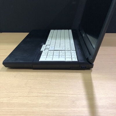 【甲府飯田店】中古  FUJITSU LIFEBOOK A5510/D (Core i5-10310U/4GB/SSD128GB) 182837 