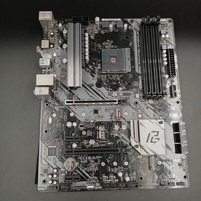 【大須店】中古  【付属品欠品】 ASRock B550 Phantom Gaming 4 (B550 AM4 ATX DDR4) 3480030718 