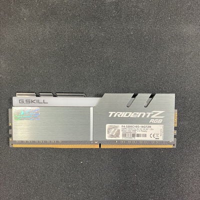 【大宮店】中古  PC4-25600 8GB デスクトップ用(DDR4-3200) 140727 