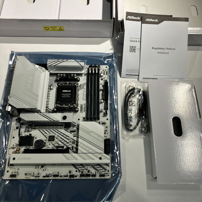 【鹿児島店】中古  ASRock X870 Pro RS WiFi (X870 AM5 ATX DDR5) 172200 