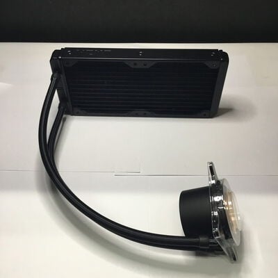 【松山環状枝松店】中古  NZXT RL-KN240-B1(KRAKEN 240 BK 水) 4560001372 