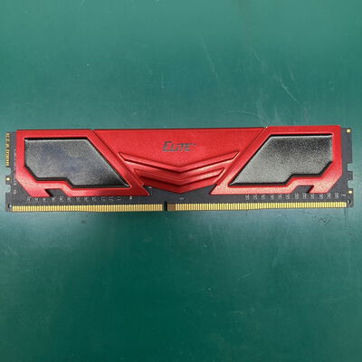 【浦添城間店(沖縄)】中古  PC4-25600 8GB デスクトップ用(DDR4-3200) 140727 