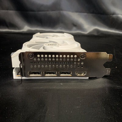 【横浜駅前店】中古  MSI GeForce RTX 5060 8G VENTUS 2X OC WHITE 188977 