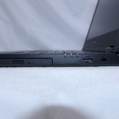 【通販センター】中古  【ジャンク品/保証無/返品質問不可】NEC Versa Pro VRF21F-6(Intel Core i3 8145U/8GB DDR4 (PC4)/SSD1TB/DVDマルチ/オンボード/15.6/1366x768/Wi-Fi/OS無し) 199724 
