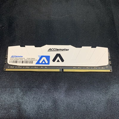 【横浜駅前店】中古  PC4-25600 32GB デスクトップ用(DDR4-3200) 143224 