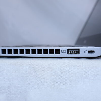 【通販センター】中古  【ジャンク品/保証無/返品質問不可】NEC VersaPro タイプVB PC-VKM17BZC3 (Core i5 8350U/8GB/SSD256GB/-/オンボード/12.5/1366x768/Wi-Fi/WEBCAM/W11H64 MAR) 186075 