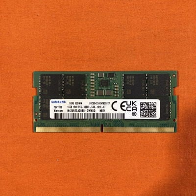 【なんば店】中古  PC5-44800 16GB ノート用 178698 