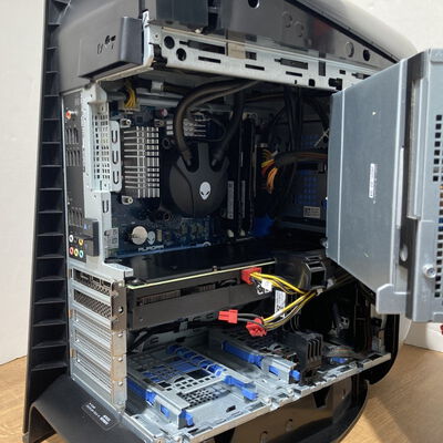 【富山本郷店】中古  DELL Alienware Aurora R10 (Ryzen 7 5800/16GB/SSD512GB/RTX3070/WLAN/W11H64) 1460030051 