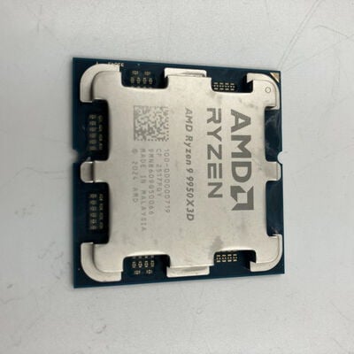 【なんば店】中古  AMD Ryzen 9 9950X3D (AM5/4.3GHz/144M/C16/T32/170W) 177127 