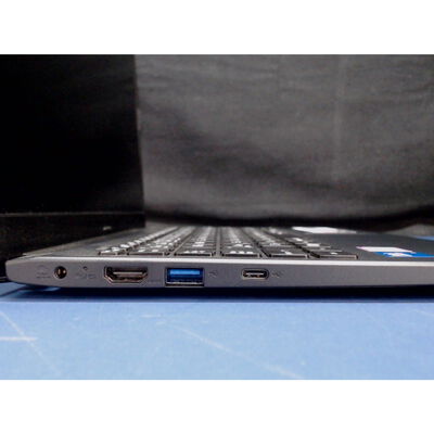 【前橋ｲﾝﾀｰｱｶﾏﾙ店】中古  dynabook SJ73/LY (5 120U/16GB/SSD240GB/W11P) 4540002552 