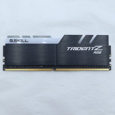 【通販センター】中古  PC4-25600 8GB デスクトップ用(DDR4-3200) 140727 