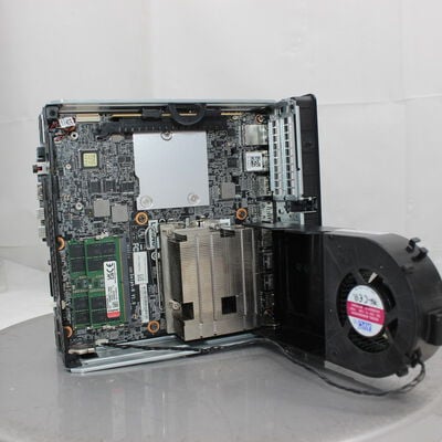 【通販センター】中古  Lenovo ThinkStation P3 Ultra(Intel Core i5 13400T/32GB DDR5 (PC5)/SSD1TB/なし/オンボード/Wi-Fi/W11H64 MAR) 196808 