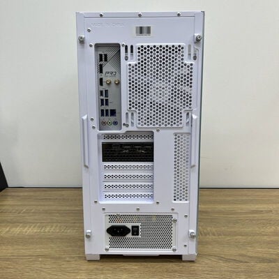 【津ラッツ店】中古  自作PC(i7 14700F/32GB/SSD1TB/RTX4060Ti 16GB/W11H) 4990001381 