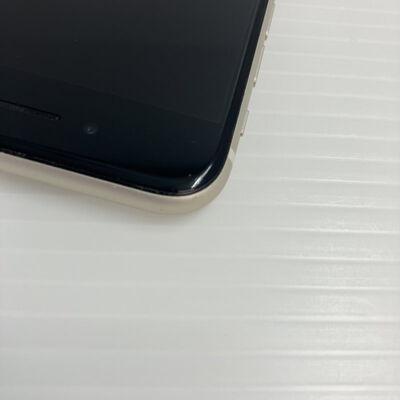 【秋葉原本店】中古  【docomo版SIMフリー】Apple iPhoneSE 4.7インチ (第3世代) 64GB (スターライト) MMYD3J/A 154834 