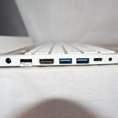 【通販センター】中古  Dynabook C7/X P3-C7XG-EE(Intel Core i7 1355U/16GB DDR5 (PC5)/SSD512GB/なし/オンボード/15.6/1920x1080/Wi-Fi/W11H64 MAR) 201354 