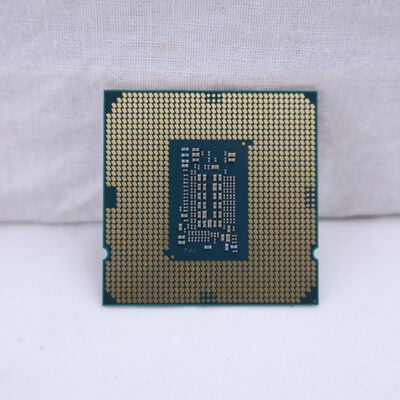 【通販センター】中古  INTEL Core i3 10105 (1200/3.7G/6M/C4/T8) 145174 