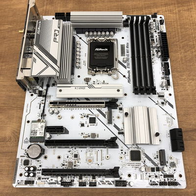【宇都宮鶴田店】中古  ASRock B760 Pro RS WiFi White (B760 1700 ATX DDR5) 5280000791 