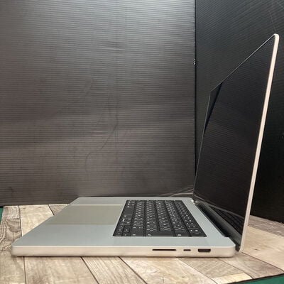 【広島店】中古  MacBook Pro 16インチ 2023 M2 Max (12コア) /メモリ64GB/SSD1TB 3290007382 