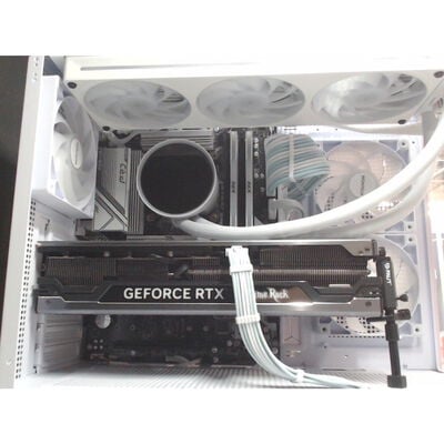 【前橋ｲﾝﾀｰｱｶﾏﾙ店】中古  自作パソコン(i7 14700F/64GB/SSD2TB/RTX4070 Ti SUPER) 4540002183 