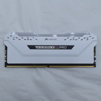 【通販センター】中古  PC4-25600 8GB デスクトップ用(DDR4-3200) 140727 