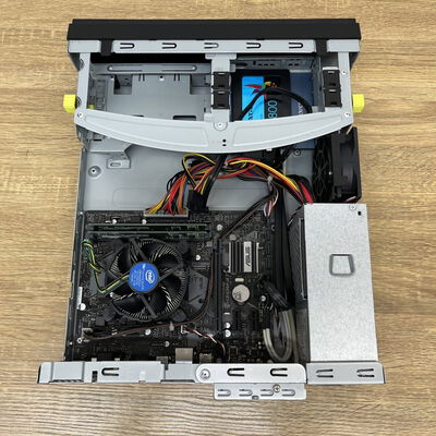 【津ラッツ店】中古  THIRDWAVE Slim Knight (Intel Celeron G4900 3.10GHz/8GB/SSD128GB/なし/オンボード/W11H64 MAR) 1000804018 185055 