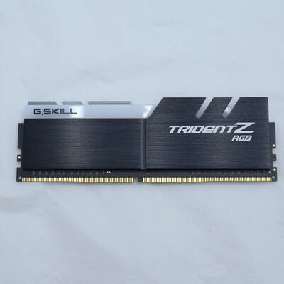 【通販センター】中古  PC4-25600 8GB デスクトップ用(DDR4-3200) 140727 