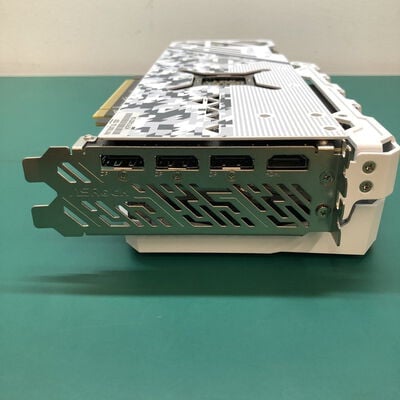 【津ラッツ店】中古  ASRock RX7700XT SL 12GO(RX7700XT Steel Legend OC) 4990000901 