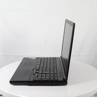 【通販センター】中古  Fujitsu  LIFEBOOK A579/BW FMVA6400XD(Intel Core i5 8265U/8GB/HDD500GB/DVD Reader/オンボード/15.6/1366x768/Wi-Fi/W11H64 MAR) 185270 