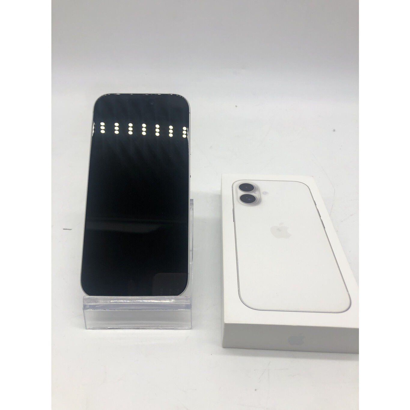 中古 【国内版SIMフリー】Apple iPhone16 128GB ホワイト MYDR3J/A