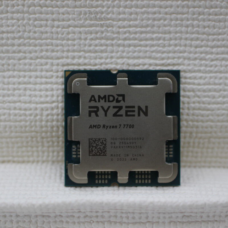 中古 AMD Ryzen 7 7700 (AM5/3.8GHz/40M/C8/T16/65W) 154483 （310844