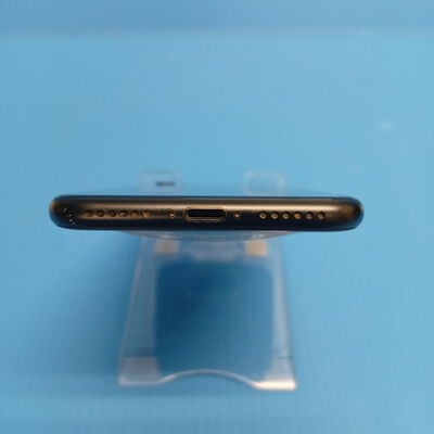 【大須店】中古  【au版SIMフリー】Apple iPhoneSE 4.7インチ (第3世代) 64GB (ミッドナイト) MMYC3J/A 154842 