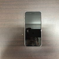 中古  【国内版SIMフリー】Apple iPhoneSE 4.7インチ (第3世代) 64GB (スターライト) MMYD3J/A 154843 