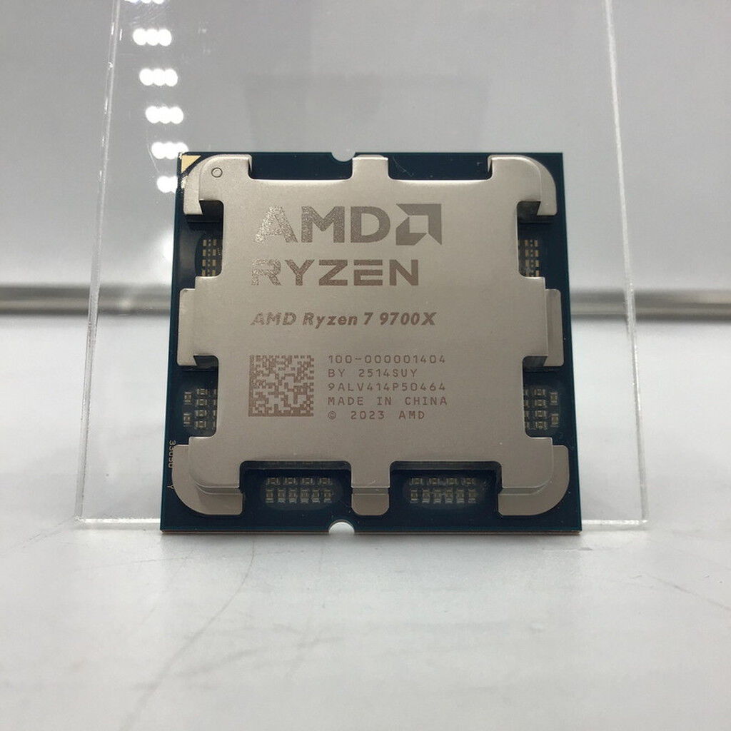 中古 AMD Ryzen 7 9700X (AM5/3.8GHz/40M/C8/T16/65W) 169022 （381592