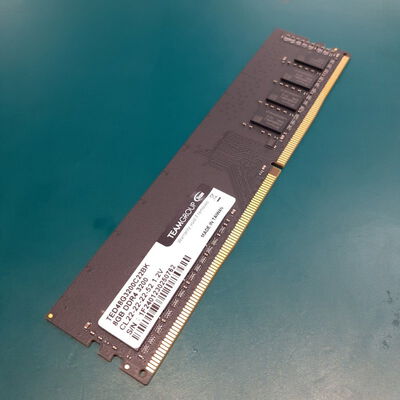 【鹿児島店】中古  PC4-25600 8GB デスクトップ用(DDR4-3200) 140727 