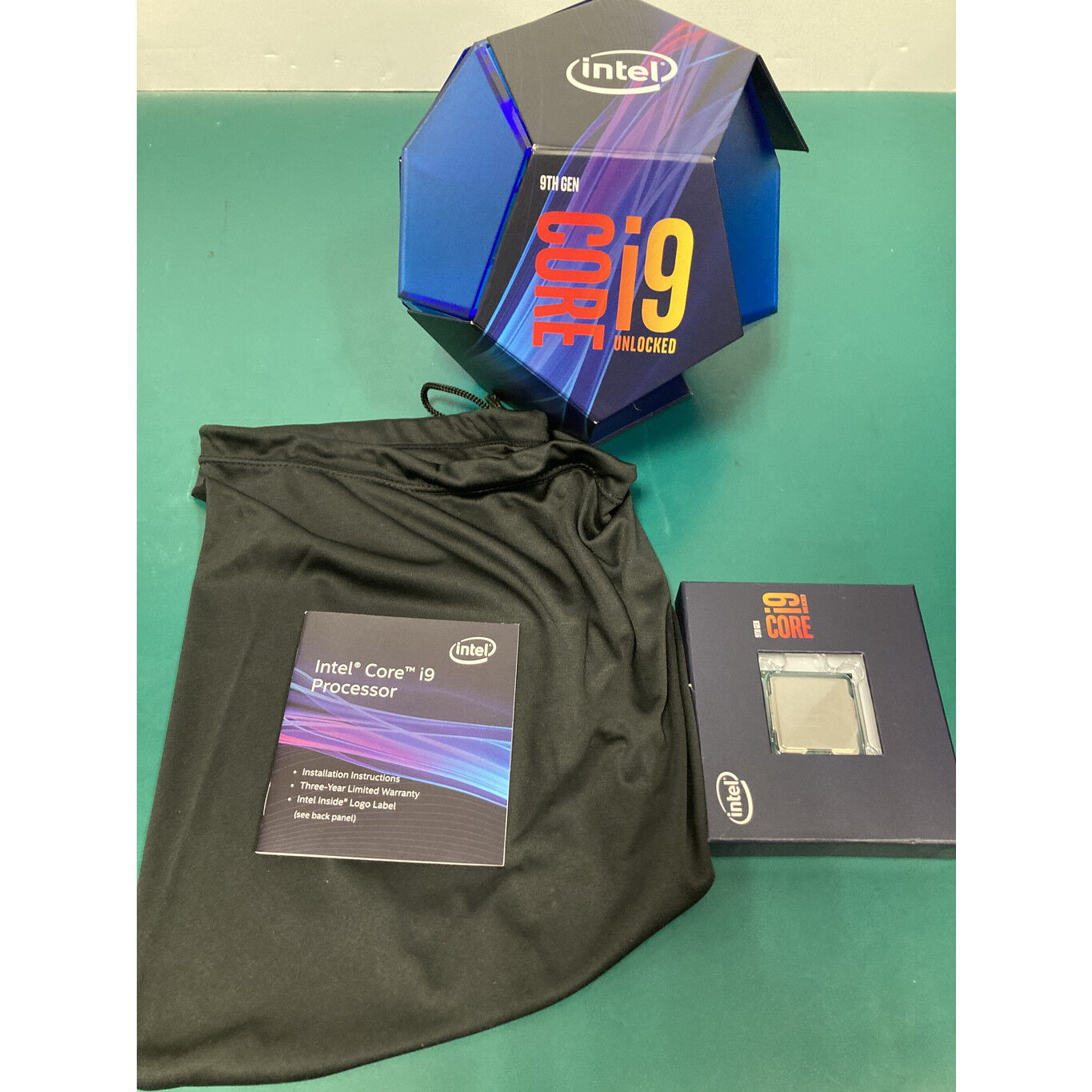 中古 INTEL Core i9 9900K (1151/3.60GHz/16M/C8/T16) 138482 （315098