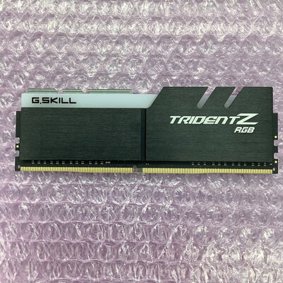 【堺七道店】中古  PC4-28800 16GB デスクトップ用(DDR4-3600) 140734 