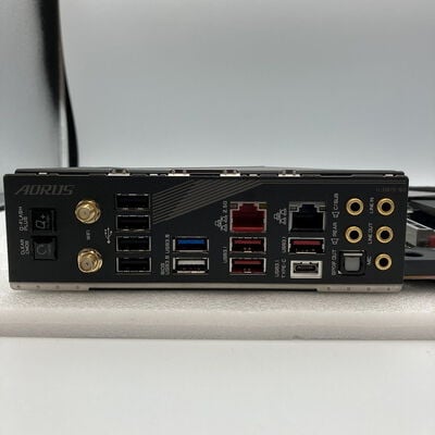 【新潟店】中古  GIGABYTE X570 AORUS MASTER (X570 AM4 ATX DDR4) 140043 