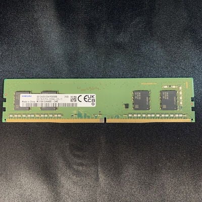 【横浜駅前店】中古  PC4-25600 8GB デスクトップ用(DDR4-3200) 140727 