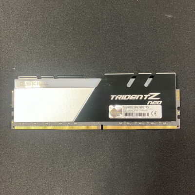 【大宮店】中古  PC4-28800 32GB デスクトップ用(DDR4-3600) 143221 