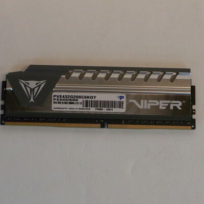 【京都店】中古  PC4-21300 16GB デスクトップ用(DDR4-2666) 135638 