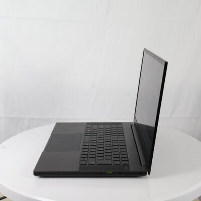 【通販センター】中古  Razer Blade 15 RZ09-03519J11-R3J1(Intel Core i7 10750H/16GB DDR4 (PC4)/SSD256GB/なし/NVIDIA GeForce GTX 1660 Ti 6GB/15.6/1920x1080/Wi-Fi/W11H64 MAR) 199279 