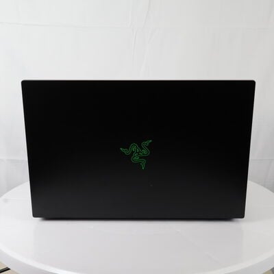【通販センター】中古  Razer Blade 15 RZ09-03519J11-R3J1(Intel Core i7 10750H/16GB DDR4 (PC4)/SSD256GB/なし/NVIDIA GeForce GTX 1660 Ti 6GB/15.6/1920x1080/Wi-Fi/W11H64 MAR) 199279 